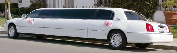 White Lincoln Limo Exterior Left Rear Side